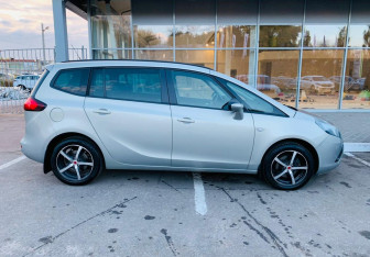 Подержанный автомобиль Opel Zafira Compactvan 2012 года (4 фото)