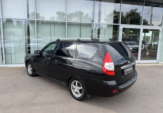 Подержанный автомобиль LADA (ВАЗ) Priora Wagon 2010 года (7 фото)