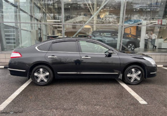 Подержанный автомобиль Nissan Teana 2012 года (4 фото)