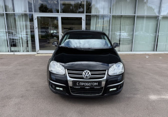 Подержанный автомобиль Volkswagen Jetta Sedan 2009 года (2 фото)