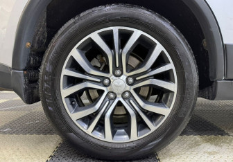 Подержанный автомобиль Mitsubishi Outlander 2016 года (12 фото)