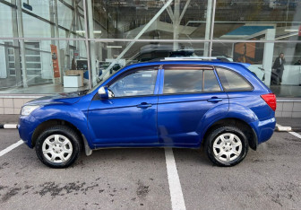 Подержанный автомобиль Lifan X60 2015 года (8 фото)