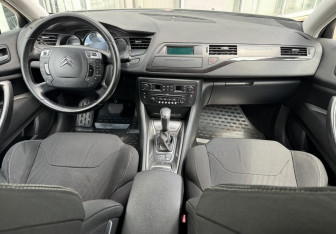Подержанный автомобиль Citroen C5 Wagon 2008 года (9 фото)