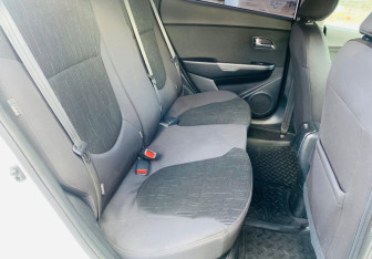 Подержанный автомобиль Kia Rio Sedan 2015 года (10 фото)