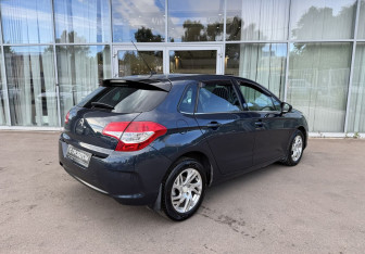 Подержанный автомобиль Citroen C4 Hatchback 2012 года (5 фото)