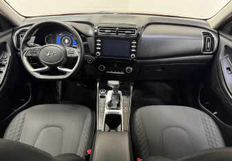 Подержанный автомобиль Hyundai Creta 2021 года (10 фото)
