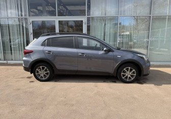 Подержанный автомобиль Kia Rio Hatchback 2021 года (4 фото)