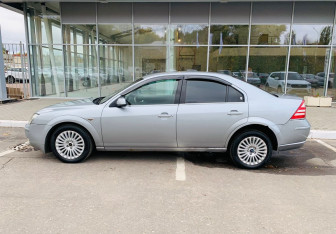 Подержанный автомобиль Ford Mondeo Sedan 2006 года (8 фото)