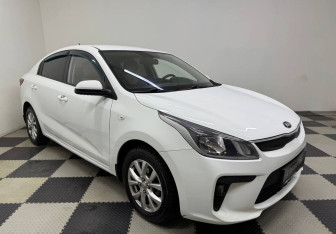 Подержанный автомобиль Kia Rio Sedan 2017 года (3 фото)