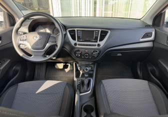 Подержанный автомобиль Hyundai Solaris Sedan 2022 года (9 фото)