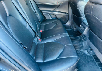 Подержанный автомобиль Toyota Camry Sedan 2019 года (11 фото)