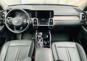 Подержанный автомобиль Kia Sorento 2020 года (9 фото)