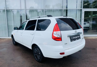 Подержанный автомобиль LADA (ВАЗ) Priora Wagon 2011 года (7 фото)