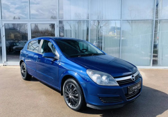 Подержанный автомобиль Opel Astra Hatchback 2004 года (3 фото)