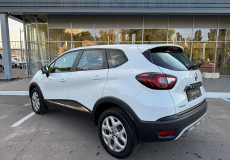 Подержанный автомобиль Renault Kaptur 2016 года (7 фото)