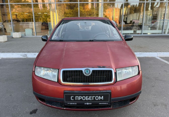Подержанный автомобиль Skoda Fabia Hatchback 2003 года (2 фото)