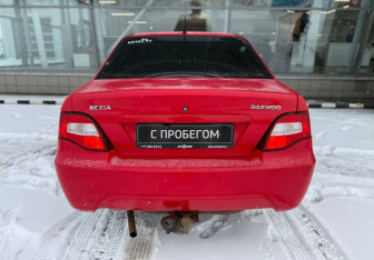 Подержанный автомобиль Daewoo Nexia Sedan 2011 года (6 фото)