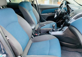 Подержанный автомобиль Chevrolet Cruze Sedan 2013 года (9 фото)