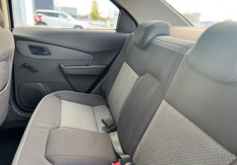 Подержанный автомобиль Chevrolet Cobalt Sedan 2013 года (11 фото)