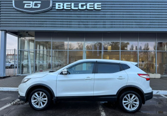 Подержанный автомобиль Nissan Qashqai 2016 года (8 фото)