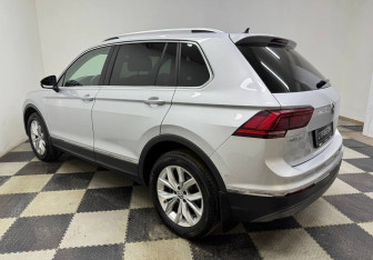 Подержанный автомобиль Volkswagen Tiguan 2017 года (7 фото)