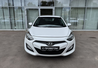 Подержанный автомобиль Hyundai i30 Hatchback 2012 года (2 фото)
