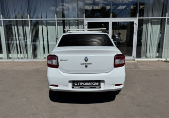 Подержанный автомобиль Renault Logan Sedan 2018 года (6 фото)