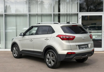 Подержанный автомобиль Hyundai Creta 2017 года (7 фото)