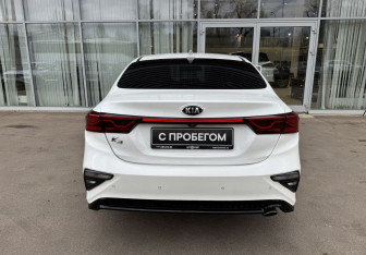 Подержанный автомобиль Kia K3 Sedan 2020 года (6 фото)