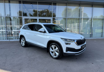 Подержанный автомобиль Skoda Kodiaq 2022 года (3 фото)