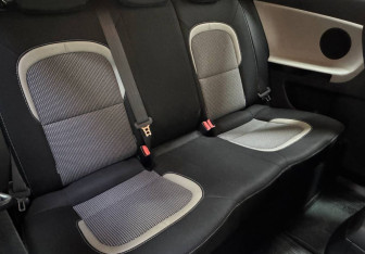 Подержанный автомобиль Kia Ceed Hatchback 2014 года (11 фото)