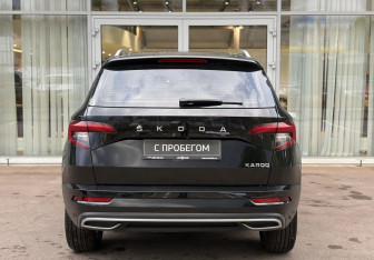 Подержанный автомобиль Skoda Karoq 2025 года (6 фото)