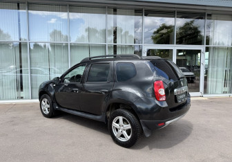 Подержанный автомобиль Renault Duster 2012 года (7 фото)