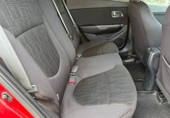 Подержанный автомобиль Kia Rio Sedan 2013 года (11 фото)