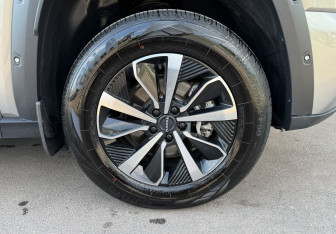 Подержанный автомобиль Haval H7 2025 года (12 фото)