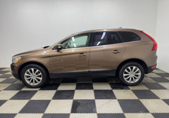 Подержанный автомобиль Volvo XC60 2012 года (8 фото)