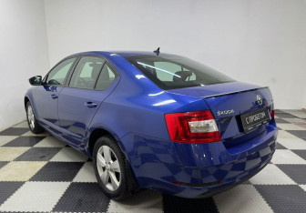 Подержанный автомобиль Skoda Octavia Liftback 2018 года (7 фото)