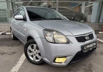 Подержанный автомобиль Kia Rio Sedan 2009 года (3 фото)