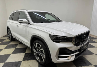 Подержанный автомобиль Geely Monjaro 2025 года (3 фото)