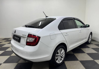 Подержанный автомобиль Skoda Rapid Liftback 2018 года (5 фото)