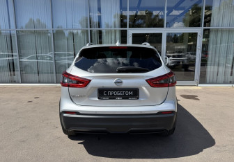 Подержанный автомобиль Nissan Qashqai 2019 года (6 фото)