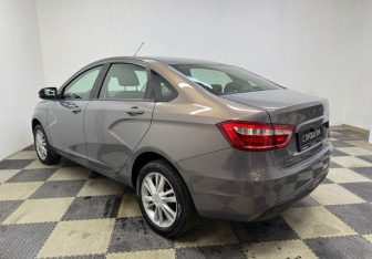 Подержанный автомобиль LADA (ВАЗ) Vesta Sedan 2019 года (7 фото)