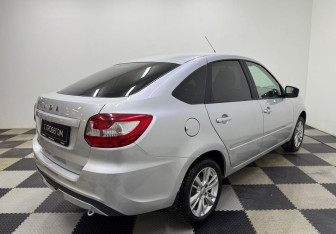 Подержанный автомобиль LADA (ВАЗ) Granta Liftback 2023 года (5 фото)