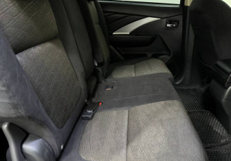 Подержанный автомобиль Mitsubishi Xpander 2022 года (11 фото)