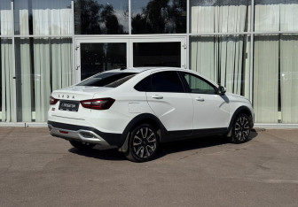 Подержанный автомобиль LADA (ВАЗ) Vesta Sedan 2023 года (5 фото)