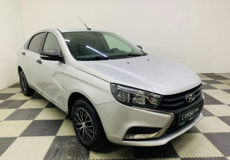 Подержанный автомобиль LADA (ВАЗ) Vesta Sedan 2019 года (3 фото)