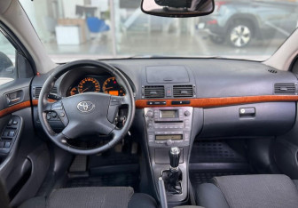 Подержанный автомобиль Toyota Avensis Sedan 2007 года (9 фото)