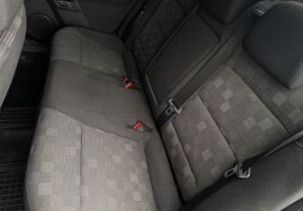 Подержанный автомобиль Opel Vectra Sedan 2006 года (11 фото)