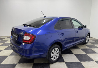 Подержанный автомобиль Skoda Rapid Liftback 2017 года (5 фото)