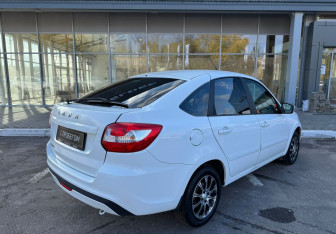 Подержанный автомобиль LADA (ВАЗ) Granta Hatchback 2018 года (5 фото)